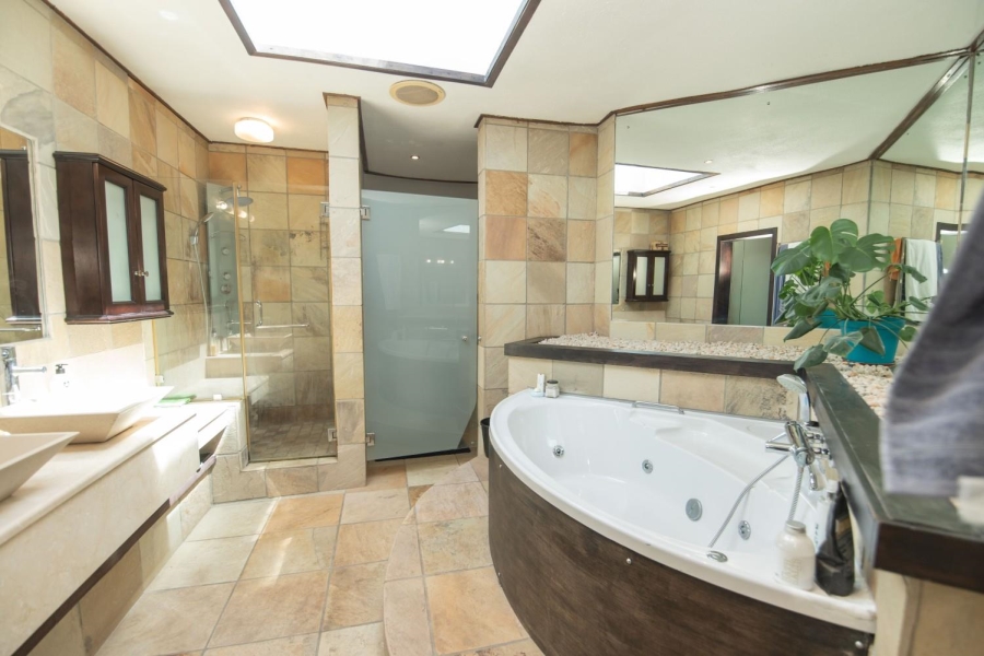 6 Bedroom Property for Sale in Walmer Heights Eastern Cape